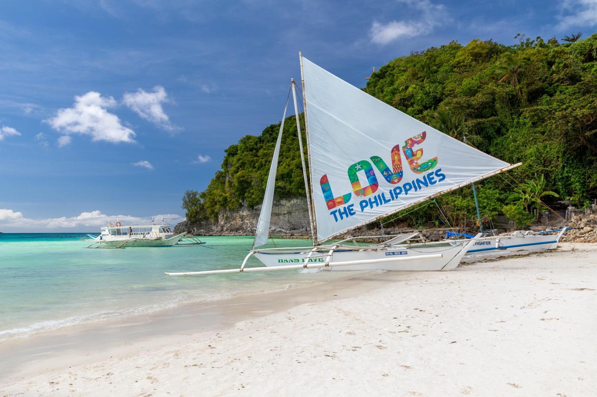 Four Points By Sheraton Boracay Balabag  Exterior photo